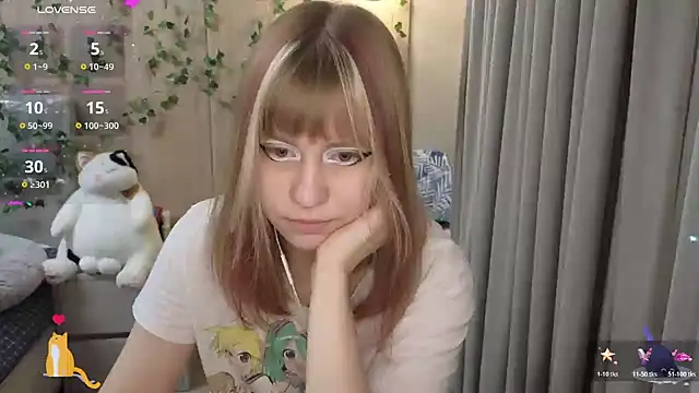 Snapshot of HermioneHHH chatting on 10-20-25, 08:09 HermioneHHH online show from 10-20-25, 08:09