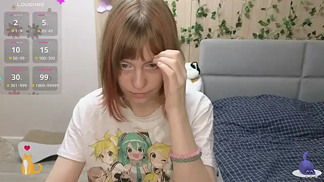 Snapshot of HermioneHHH chatting on 02-19-25, 09:25 HermioneHHH online show from 02-19-25, 09:25