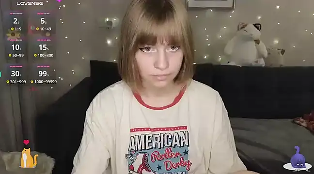 Snapshot of HermioneHHH chatting on 01-10-25, 06:17 HermioneHHH online show from 01-10-25, 06:17