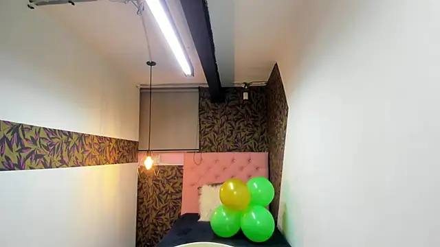 LiaCooper  online show from 03-19-25, 12:01