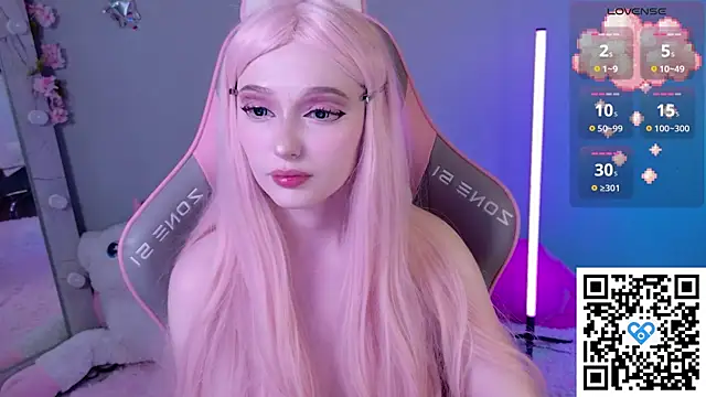 Snapshot of White_kitty01 chatting on 05-25-26, 12:48 White kitty01 online show from 05-25-26, 12:48