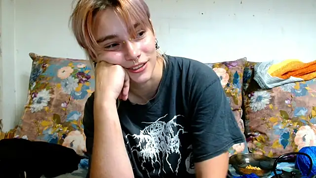 Sophie Bell online show from 07-18-26, 09:45
