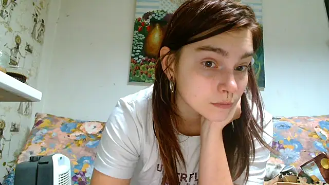 Sophie Bell online show from 03-18-25, 05:33
