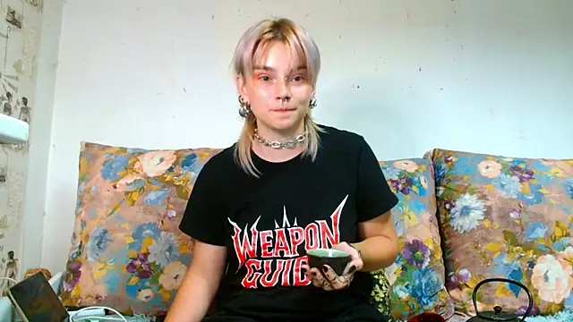 Sophie Bell online show from 06-26-26, 06:47