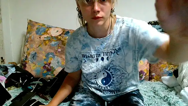 Sophie Bell online show from 07-04-26, 10:58