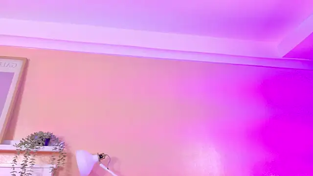 Snapshot of KendalMilleer chatting on 02-11-26, 09:09 KendalMilleer online show from 02-11-26, 09:09