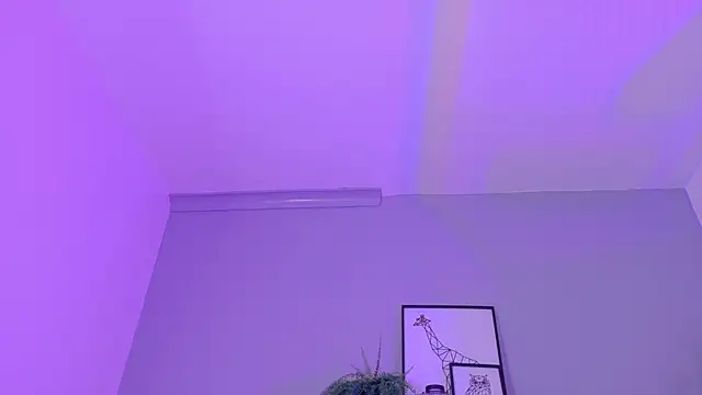 KendalMilleer online show from 10-08-25, 10:17