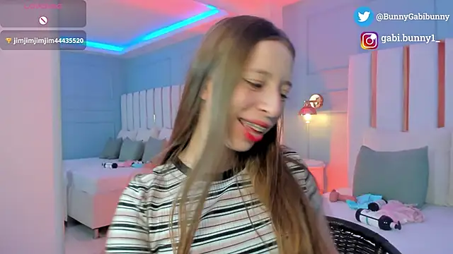 gabi bunny online show from 11-10-25, 05:18