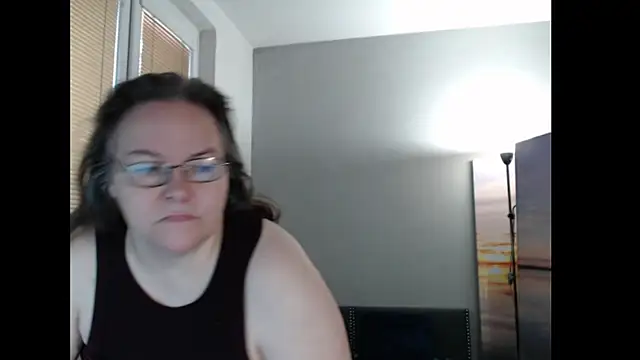 Snapshot of Sweetboobs chatting on 02-28-26, 09:31 Sweetboobs online show from 02-28-26, 09:31