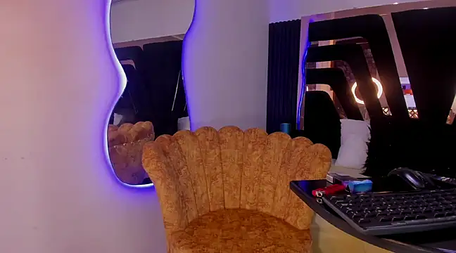 licyEvans online show from 01-25-25, 03:41