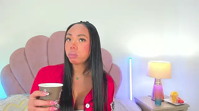 Nicole Paradise online show from 12-18-25, 12:42