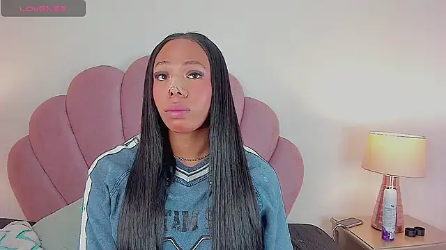 Nicole Paradise online show from 10-06-25, 12:28