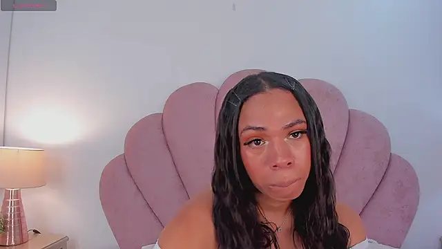 Nicole Paradise online show from 03-18-25, 01:23