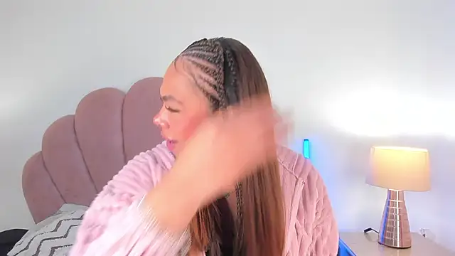 Nicole Paradise online show from 01-10-26, 12:44