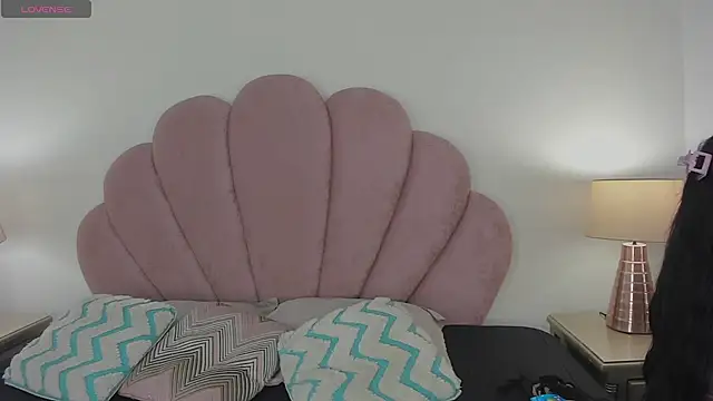 Nicole Paradise online show from 09-16-25, 12:28