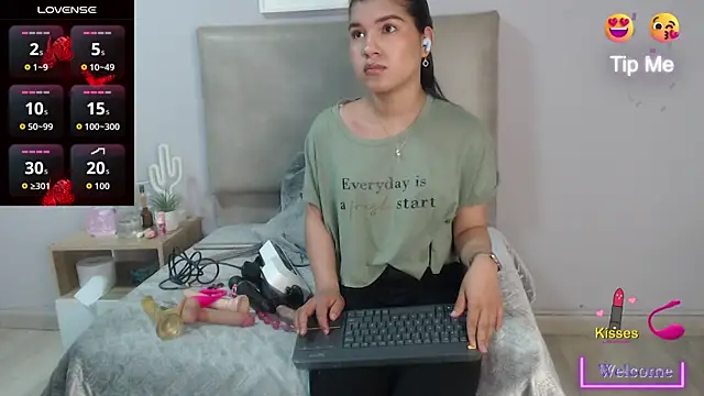 SophiaMeyerst online show from 07-09-26, 02:49