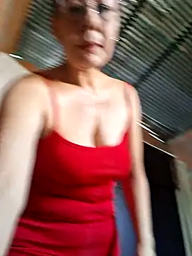 Snapshot of Mia-funny20 chatting on 10-15-25, 08:17 Mia-funny20 online show from 10-15-25, 08:17