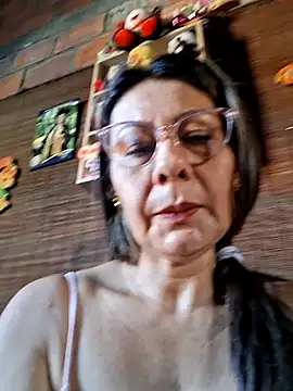 Snapshot of Mia-funny20 chatting on 10-03-25, 08:32 Mia-funny20 online show from 10-03-25, 08:32
