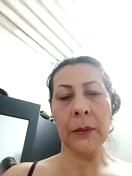 Snapshot of Mia-funny20 chatting on 03-10-25, 07:29 Mia-funny20 online show from 03-10-25, 07:29