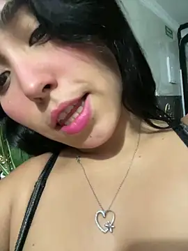 Snapshot of emma__cute__ chatting on 10-14-25, 11:33 emma cute online show from 10-14-25, 11:33