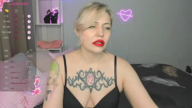 Snapshot of fucking_punishment chatting on 10-22-25, 02:16 fucking punishment online show from 10-22-25, 02:16