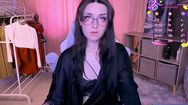 Snapshot of Molly_Sunshine chatting on 09-26-25, 08:43 Molly Sunshine online show from 09-26-25, 08:43