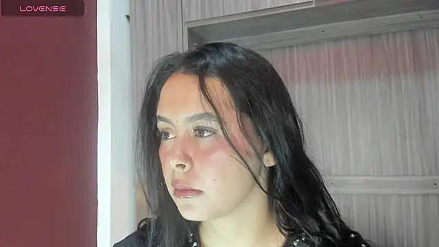 Snapshot of valerymeyerr chatting on 04-29-26, 11:47 valerymeyerr online show from 04-29-26, 11:47
