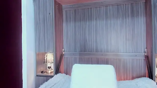 Snapshot of valerymeyerr chatting on 04-16-26, 12:06 valerymeyerr online show from 04-16-26, 12:06