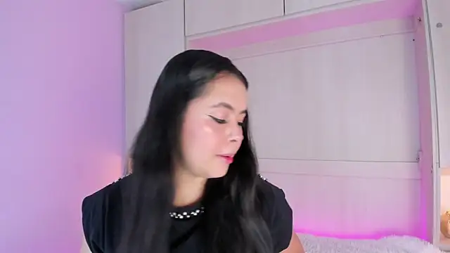 Snapshot of valerymeyerr chatting on 10-01-25, 04:17 valerymeyerr online show from 10-01-25, 04:17