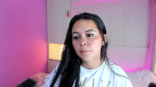 Snapshot of valerymeyerr chatting on 03-23-25, 04:05 valerymeyerr online show from 03-23-25, 04:05