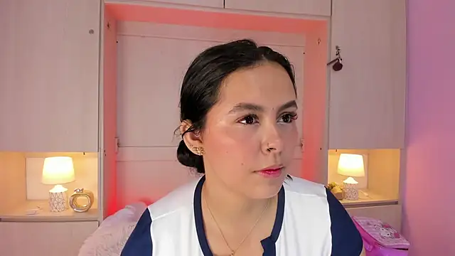 Snapshot of valerymeyerr chatting on 10-19-25, 04:15 valerymeyerr online show from 10-19-25, 04:15
