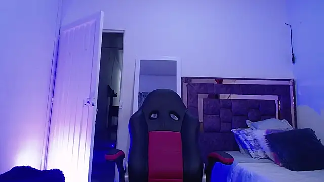 alejandrafitt online show from 10-04-25, 04:03