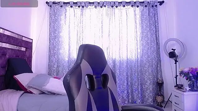 alejandrafitt online show from 06-17-26, 04:39