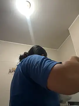 Snapshot of _lore_22 chatting on 11-07-25, 04:33 lore 22 online show from 11-07-25, 04:33