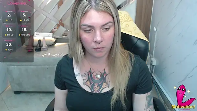 Snapshot of Paula_b_ chatting on 06-03-26, 02:33 Paula b online show from 06-03-26, 02:33