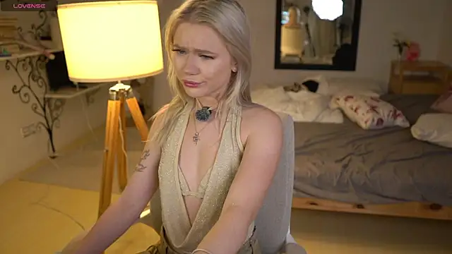 LexieLoree online show from 11-04-25, 04:05