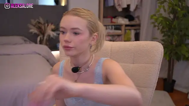 LexieLoree online show from 03-23-26, 03:06