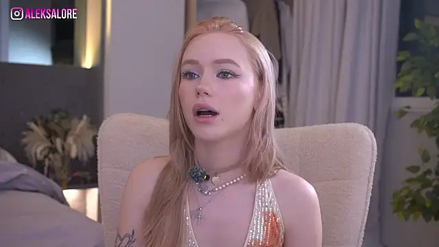 LexieLoree online show from 05-27-26, 03:03