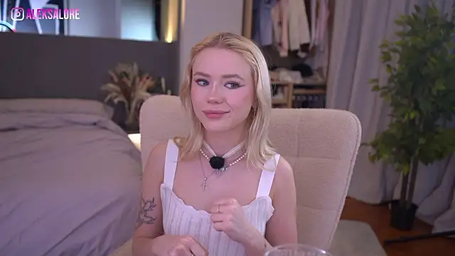 LexieLoree online show from 03-21-26, 03:19