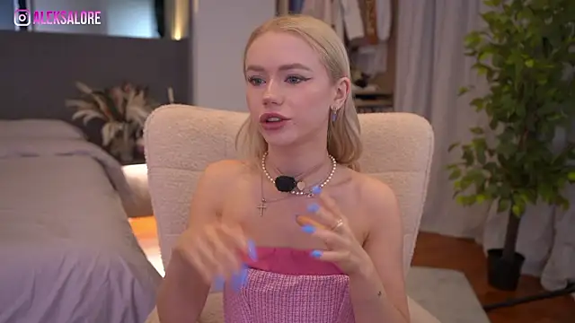 LexieLoree online show from 03-29-26, 02:35