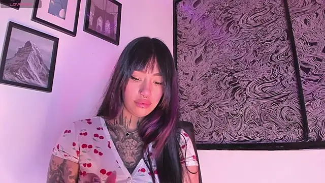 Snapshot of Akari1_Mischief chatting on 07-21-26, 04:03 Akari1 Mischief online show from 07-21-26, 04:03