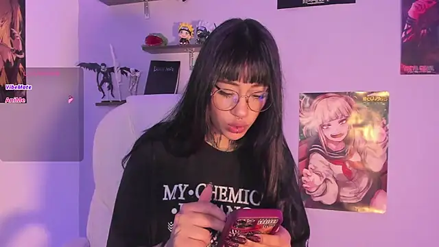 Akari1 Mischief online show from 12-22-25, 03:06