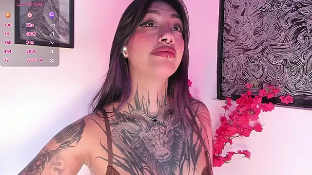 Snapshot of Akari1_Mischief chatting on 07-10-26, 02:44 Akari1 Mischief online show from 07-10-26, 02:44