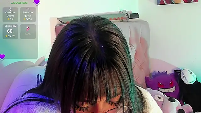 Snapshot of Akari1_Mischief chatting on 12-31-24, 12:00 Akari1 Mischief online show from 12-31-24, 12:00