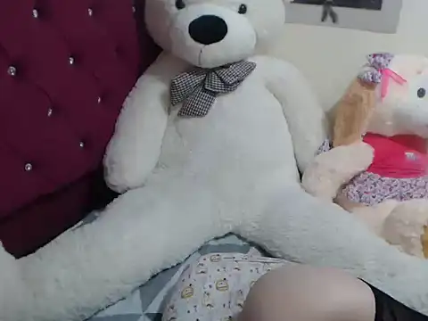 Snapshot of MOLLY4444 chatting on 02-13-26, 12:10 MOLLY4444 online show from 02-13-26, 12:10