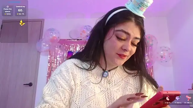 Snapshot of Layna_cold chatting on 02-07-26, 12:24 Layna cold online show from 02-07-26, 12:24