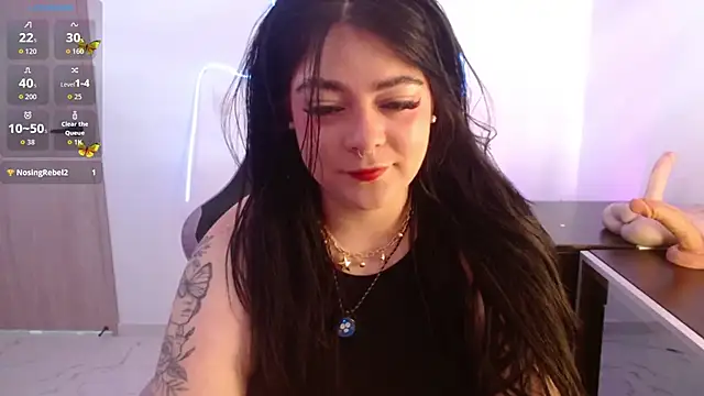 Snapshot of Layna_cold chatting on 02-21-26, 01:35 Layna cold online show from 02-21-26, 01:35