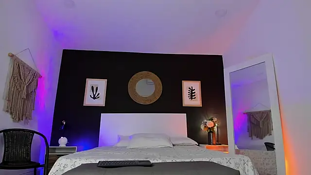 VioletPaket online show from 11-23-25, 02:27