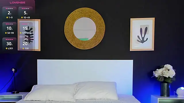 Snapshot of VioletPaket chatting on 03-13-26, 12:54 VioletPaket online show from 03-13-26, 12:54