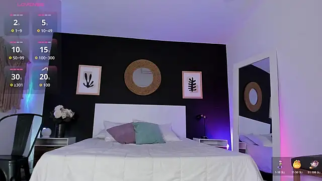 Snapshot of VioletPaket chatting on 02-04-26, 12:22 VioletPaket online show from 02-04-26, 12:22